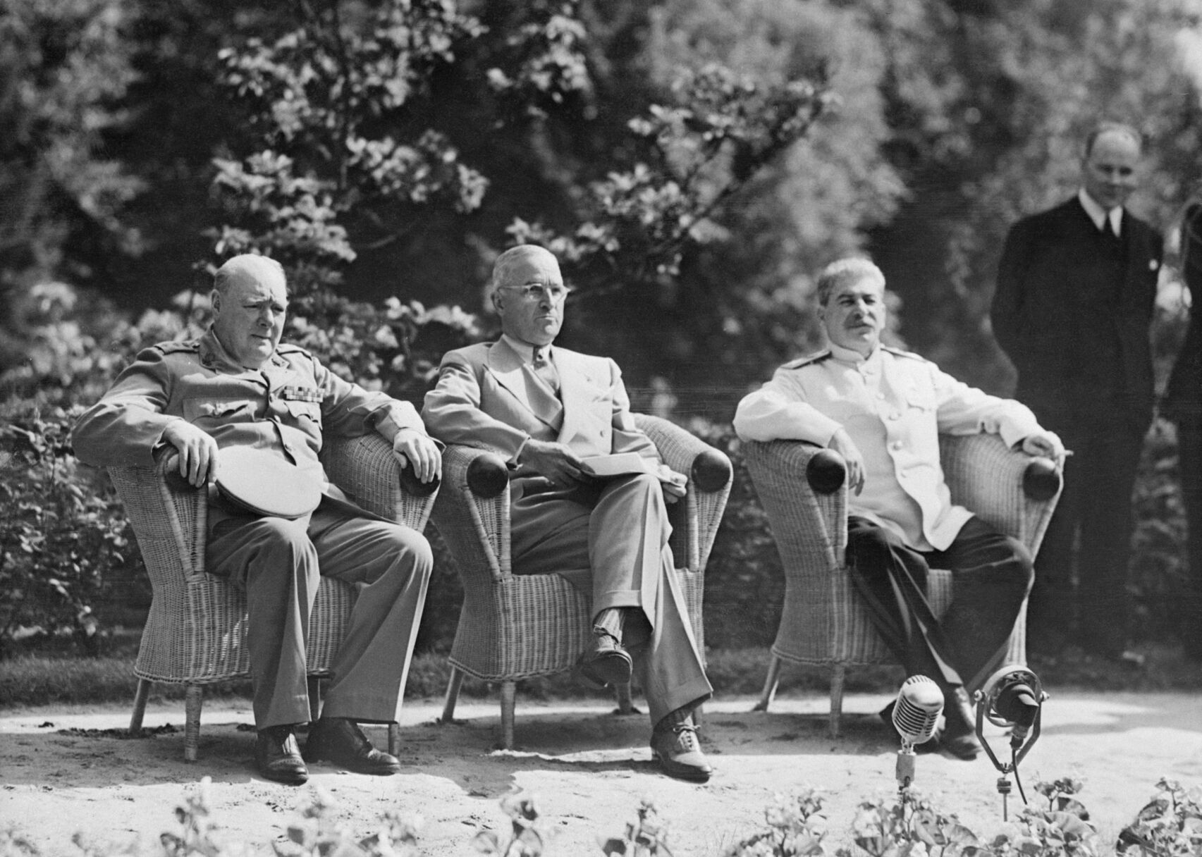 1953)